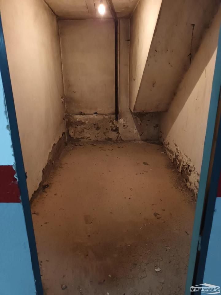 Garage for sale in Lucena