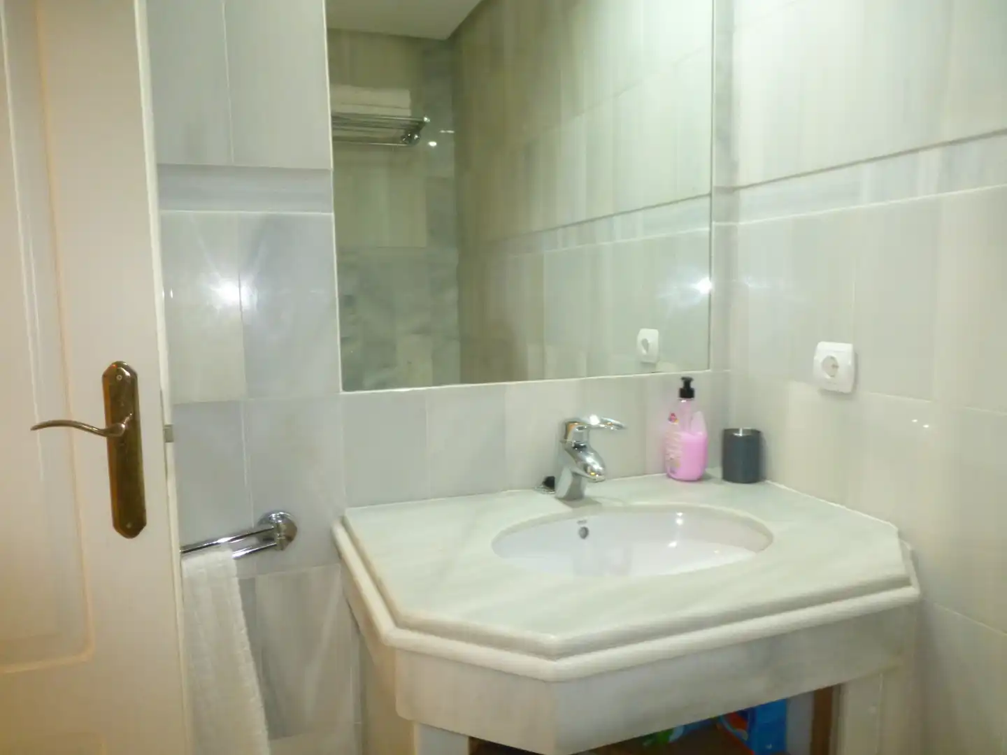 Bathroom of Ground floor for sale in Rota  with Air Conditioner, Private garden and Terrace