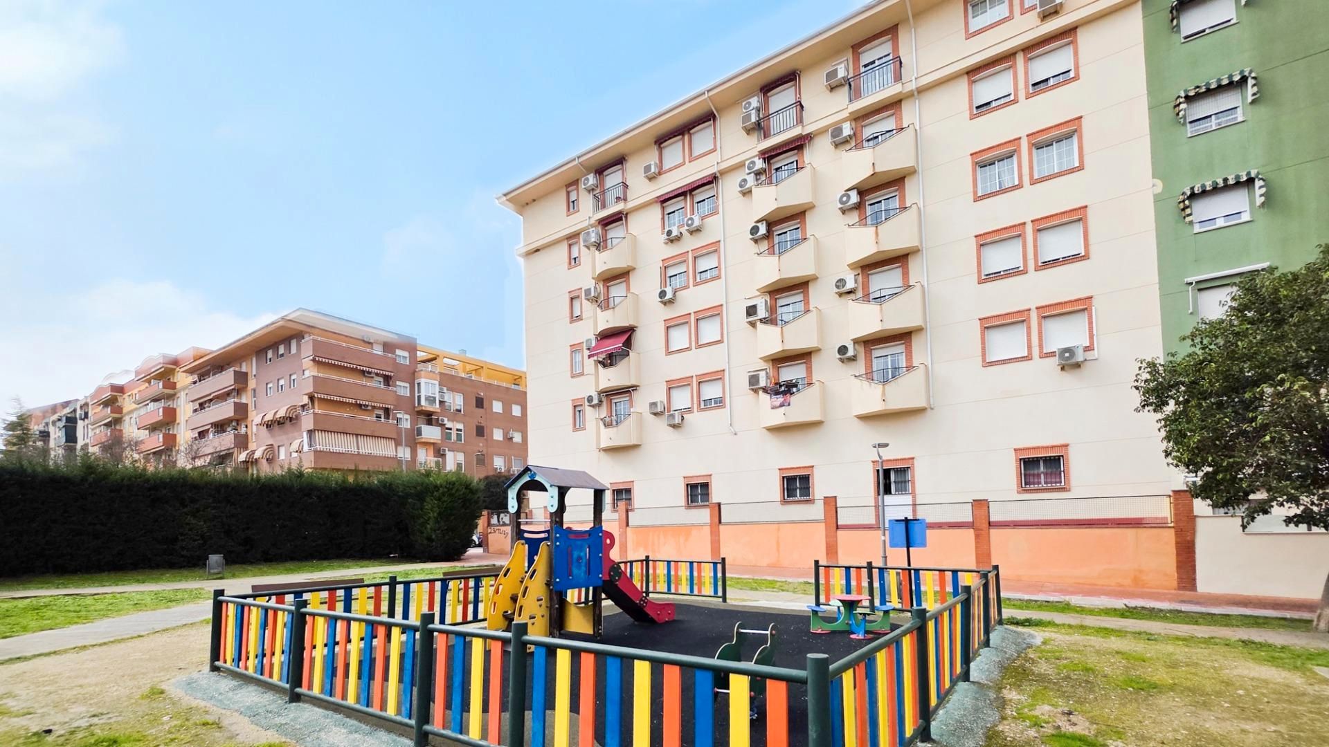 Pis en venda a Calle Pintor Francisco Baños, Renfe - Bulevar 1ª y 2ª Fase