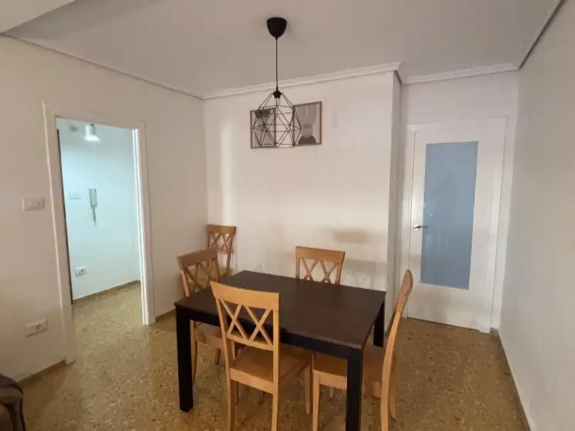 Wohnung zur Miete in Carrer de Concha Espina, 12, L'Amistat