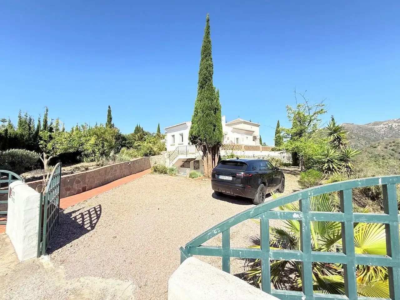 Vista exterior de Casa o xalet en venda en Frigiliana amb Aire condicionat, Calefacció i Jardí privat