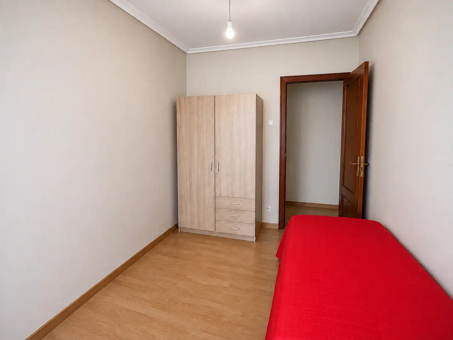 Schlafzimmer von Wohnung zur Miete in Torrelavega  mit Heizung, Möbliert und Ofen