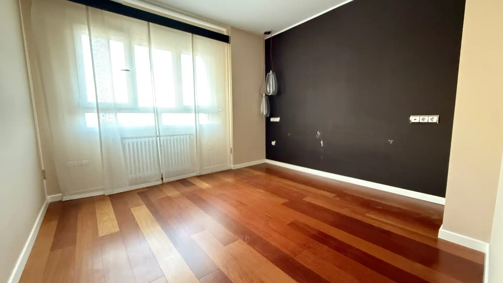 Habitación de Piso en venta en Albacete con Aire acondicionado, Calefacción y Jardín privado