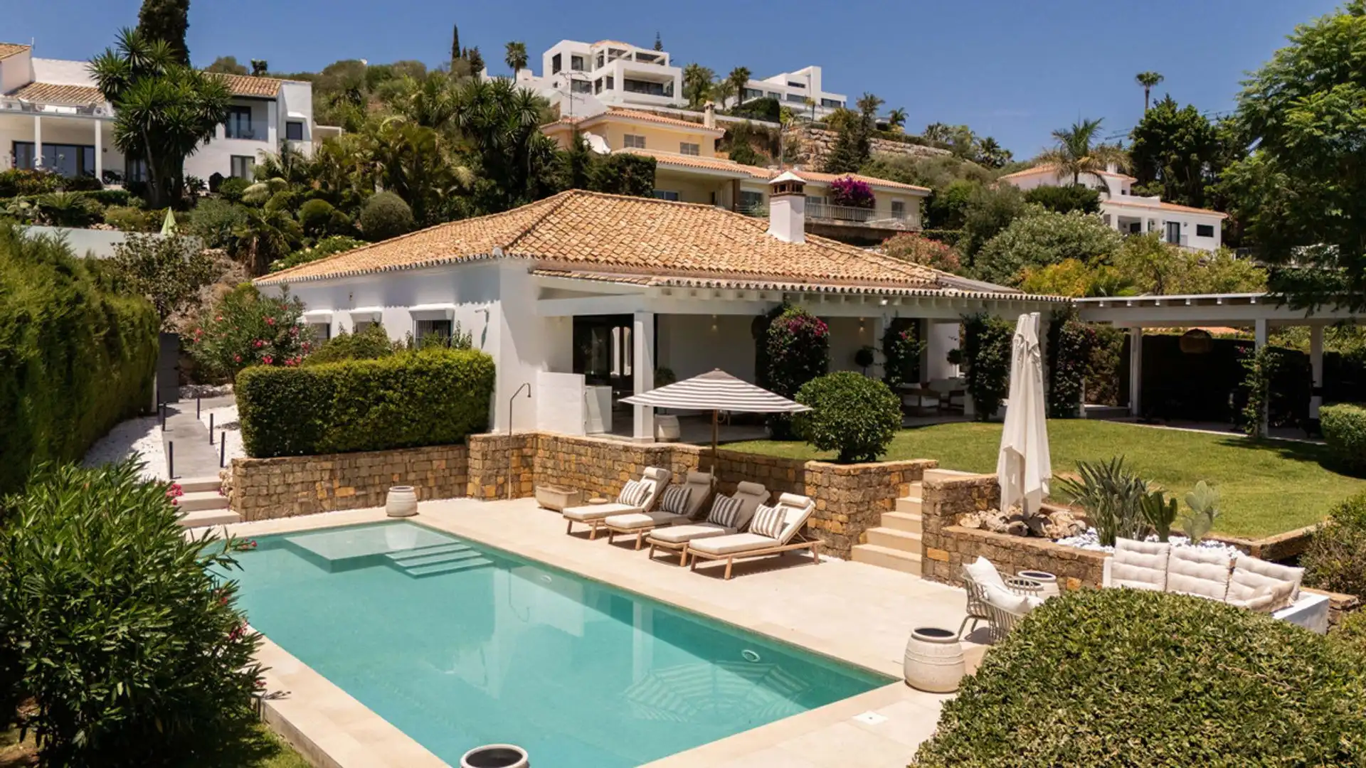 Casa amb piscina en venda a Benamara - Atalaya