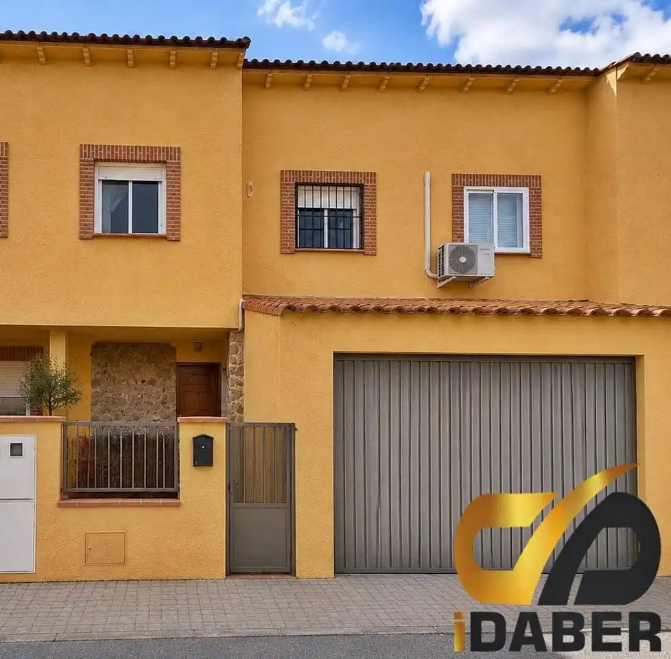 Vista exterior de Casa adosada en venta en Magán con Aire acondicionado