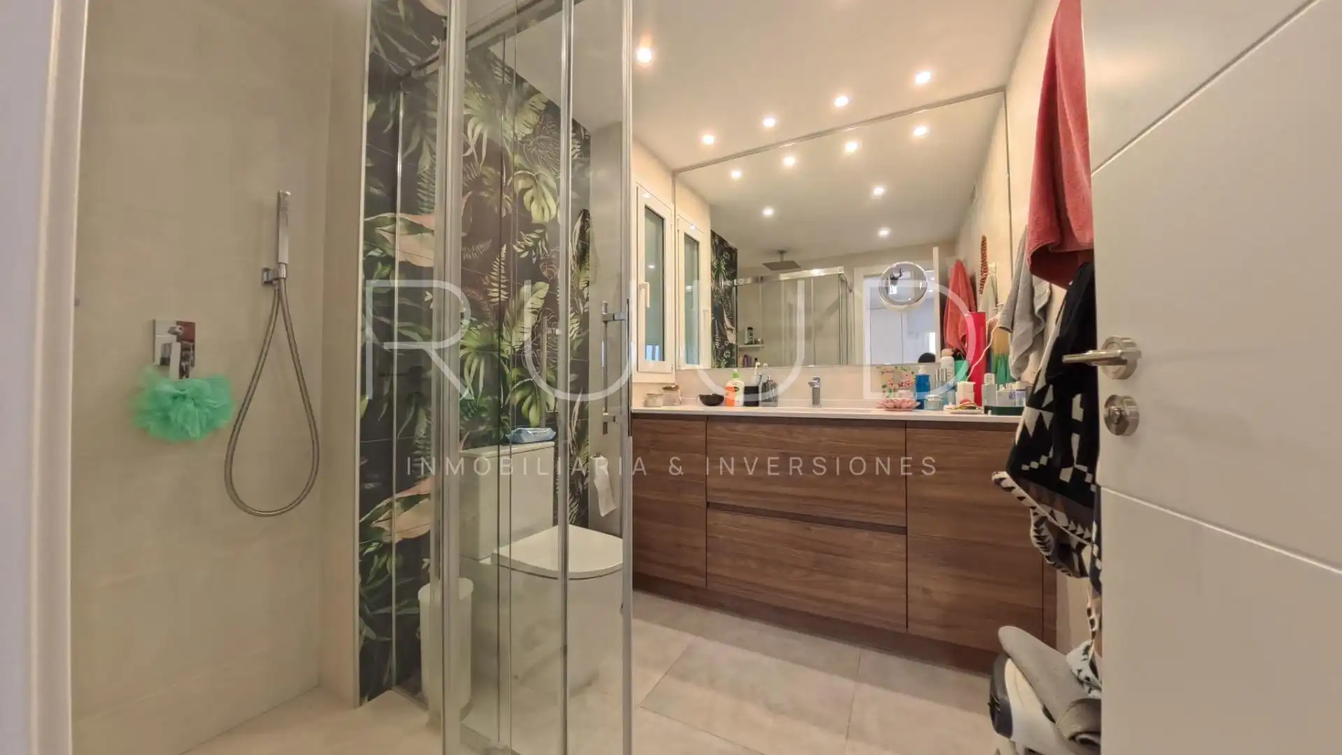 Baño de Piso de alquiler en Barcelona con Aire acondicionado, Calefacción y Parquet