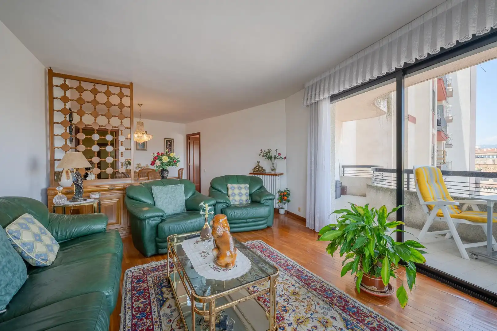 Sala d'estar de Apartament en venda en Girona amb Calefacció, Terrassa i Balcó