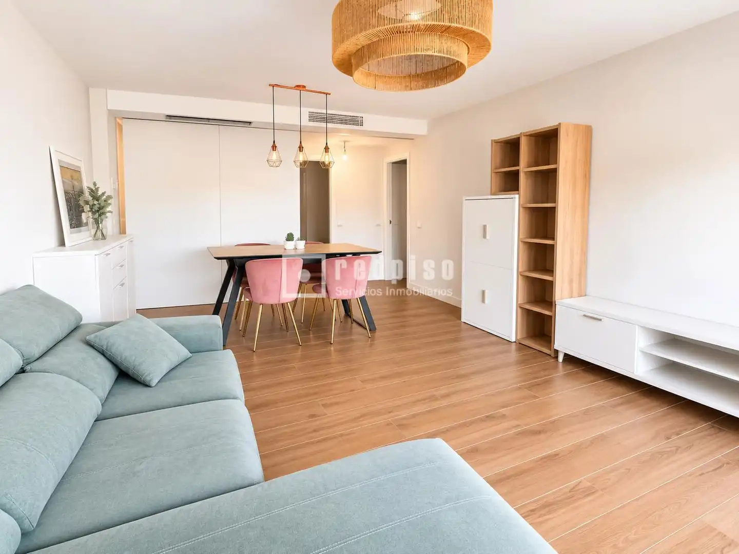 Sala de estar de Piso de alquiler en Alcobendas con Aire acondicionado, Calefacción y Jardín privado