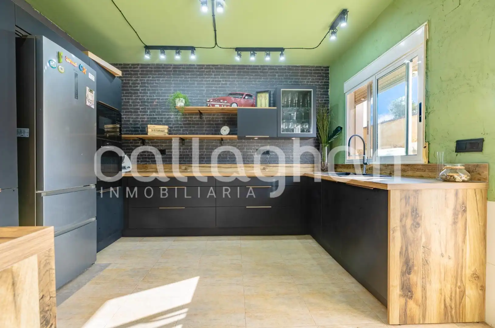 Kitchen of Houses for sale in Serra  with Air Conditioner, Heating and Private garden