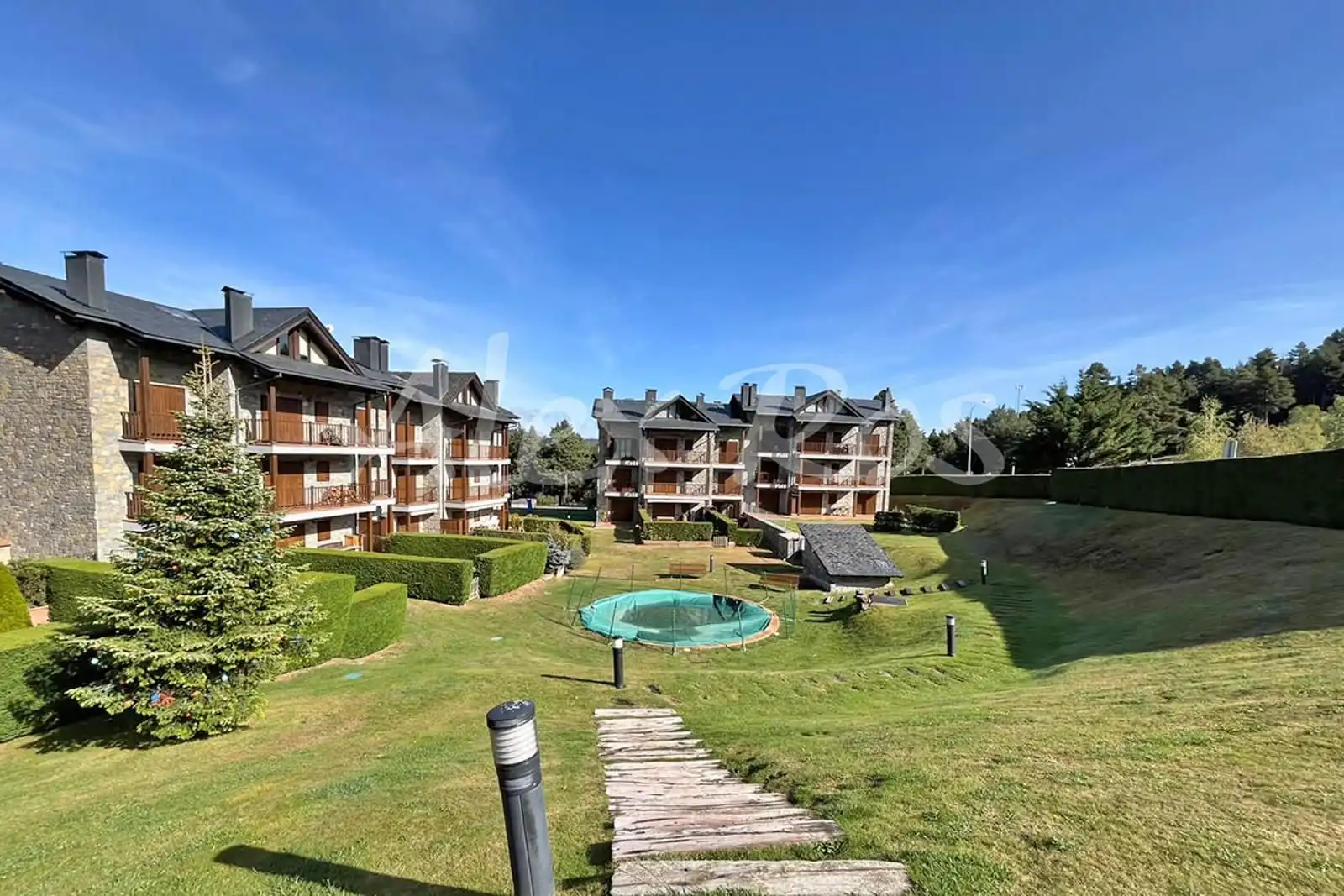 Exterior view of Flat for sale in La Molina