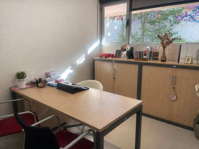 Oficina en Alquiler en Torrent Vallmora en Califòrnia - Santa Madrona