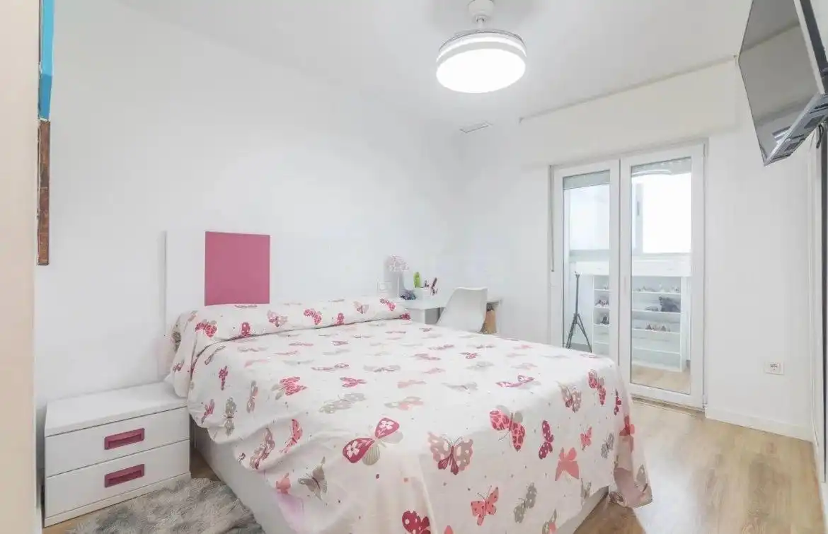 Bedroom of Attic for sale in Elche / Elx  with Air Conditioner, Private garden and Terrace