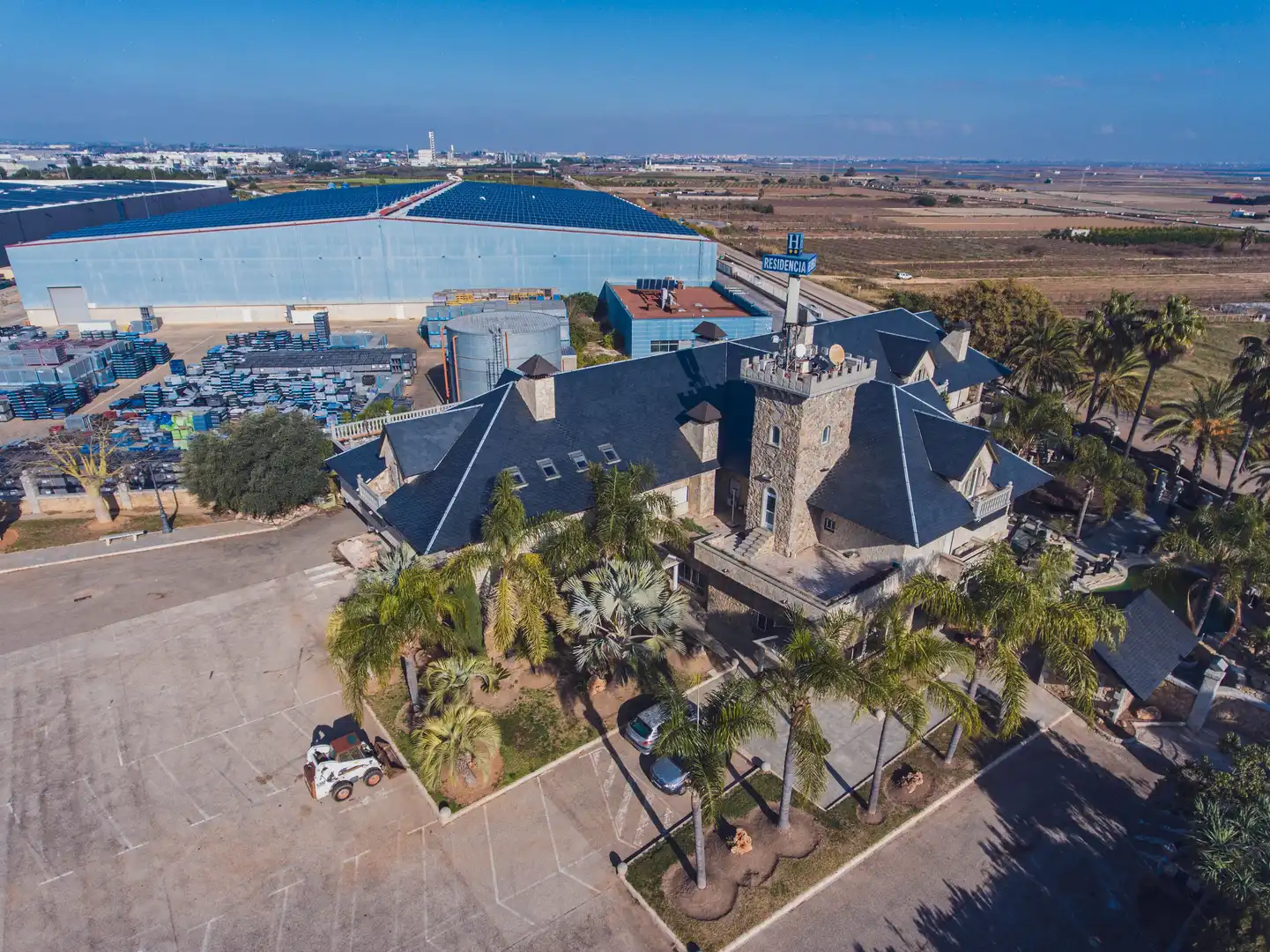 Vista exterior de Edificio en venta en Sollana con Piscina comunitaria