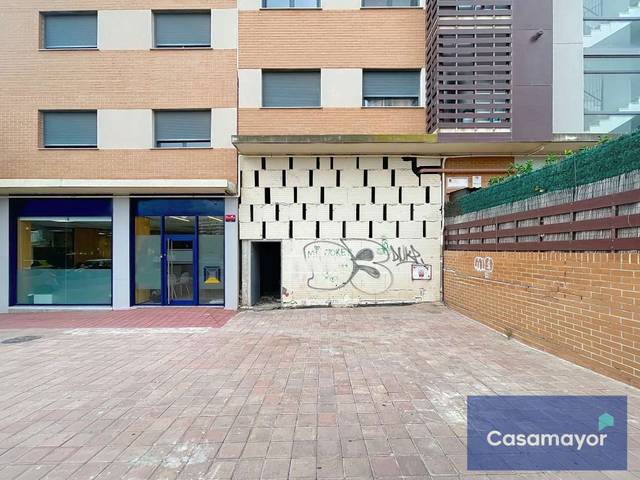 Local comercial en Venta en Calle Pascual Ruiz Galiano en Paus - Poligono San Blas