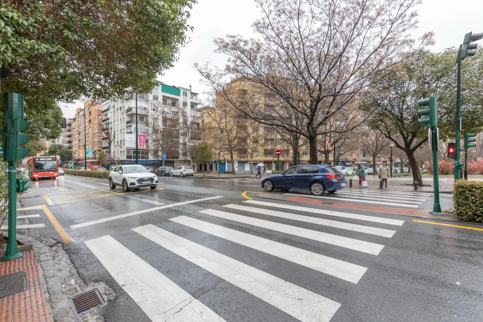Vista exterior de Pis en venda en Granada