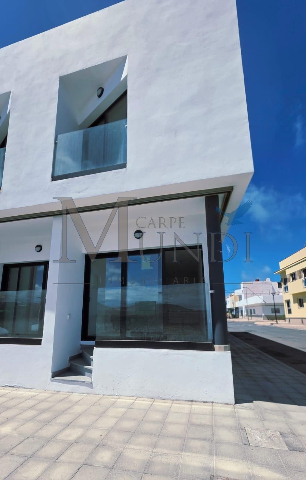 Vista exterior de Dúplex en venda en La Oliva amb Calefacció, Terrassa i Traster