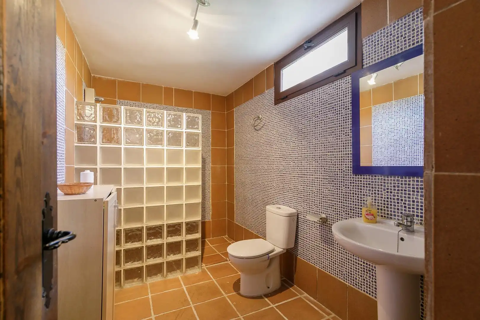 Baño de Casa o chalet en venta en Las Gabias con Aire acondicionado, Calefacción y Jardín privado