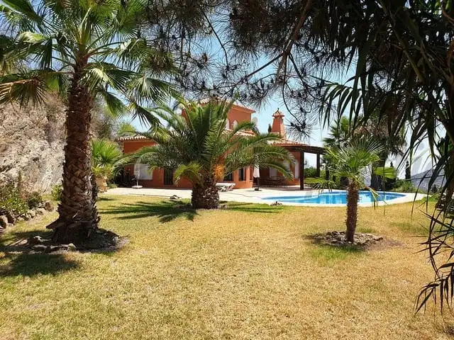 Houses for sale in Arenas