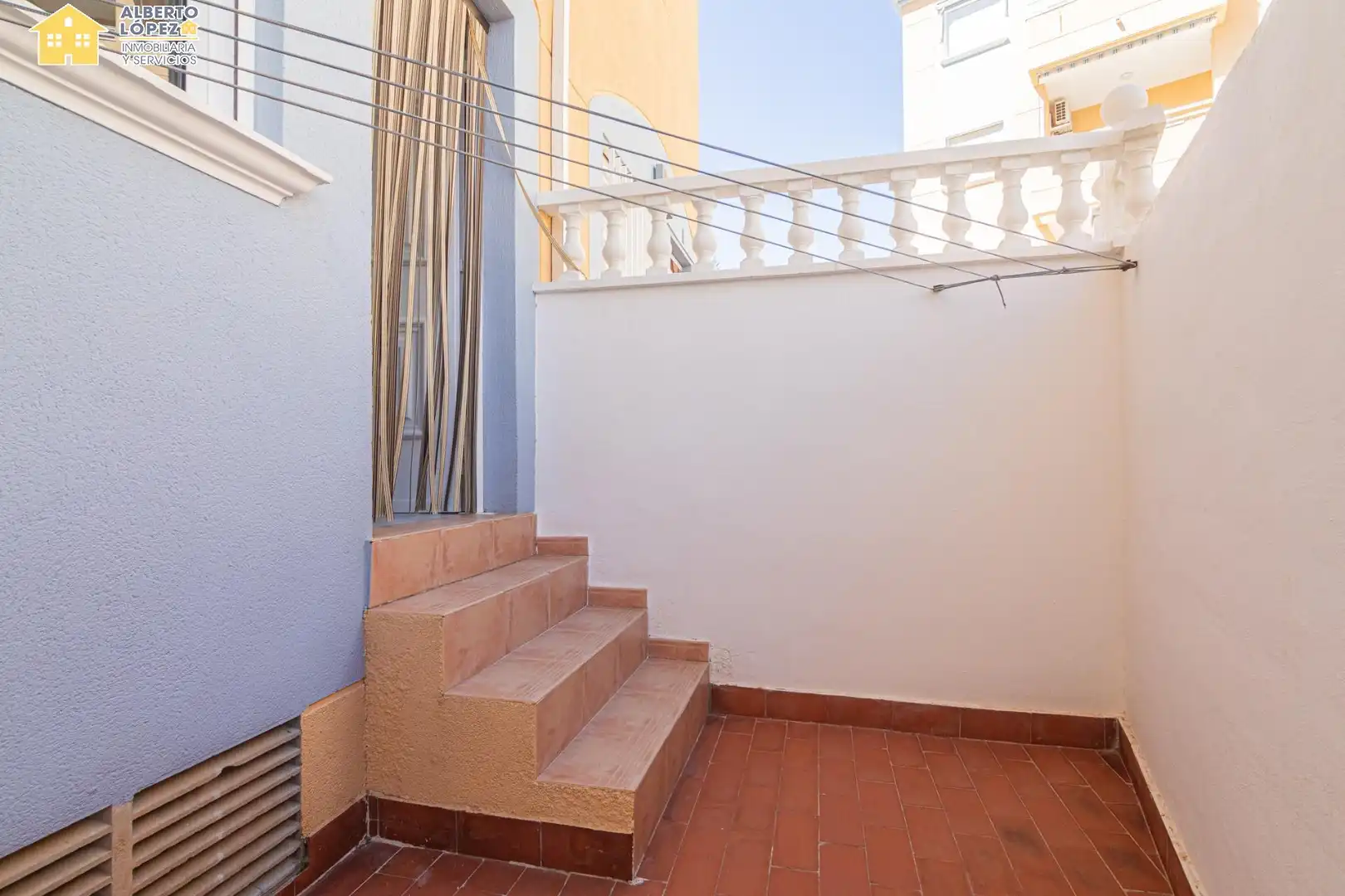 Bungalow with terrace for sale in Los Arenales del Sol, imagen 17