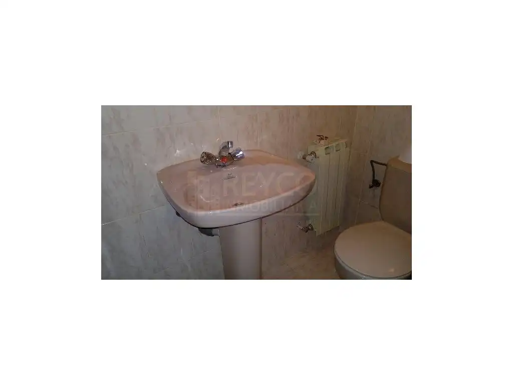 Badezimmer von Geschaftsraum zum Verkauf in Baños de Río Tobía