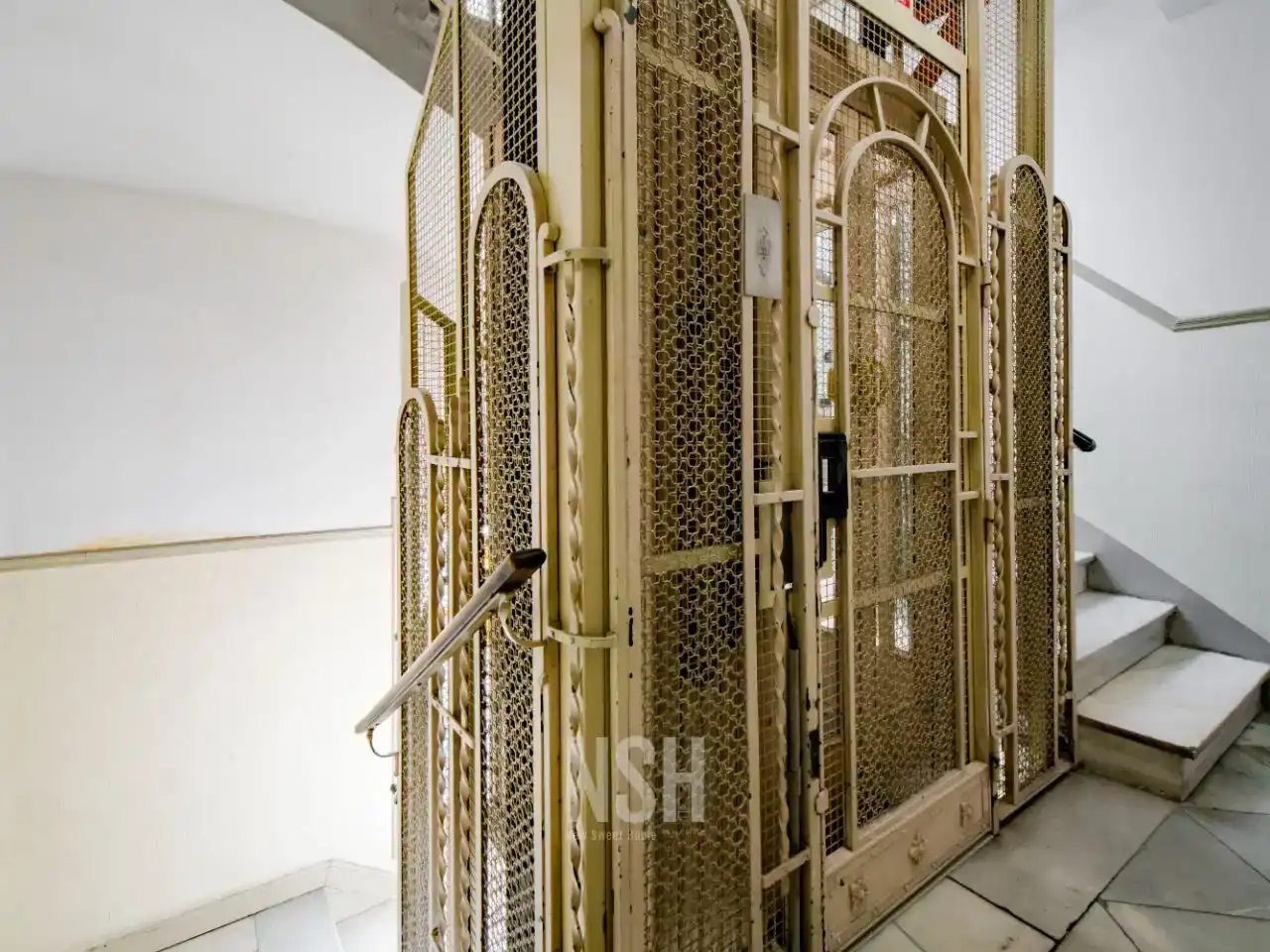 Flat for sale in  Madrid Capital  with Air Conditioner and Terrace