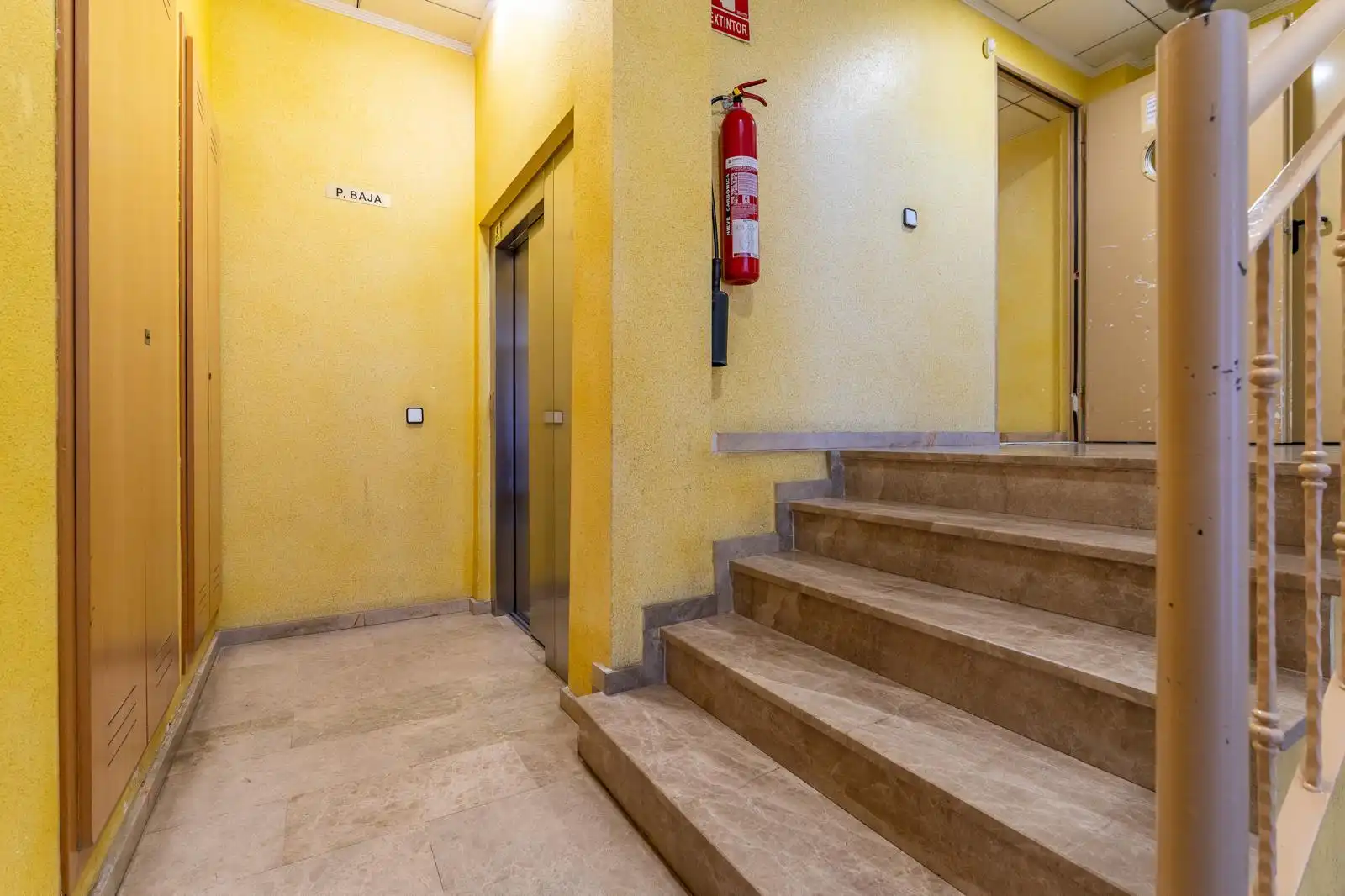 Wohnung zum Verkauf in Reus mit Klimaanlage, Heizung und Parkett