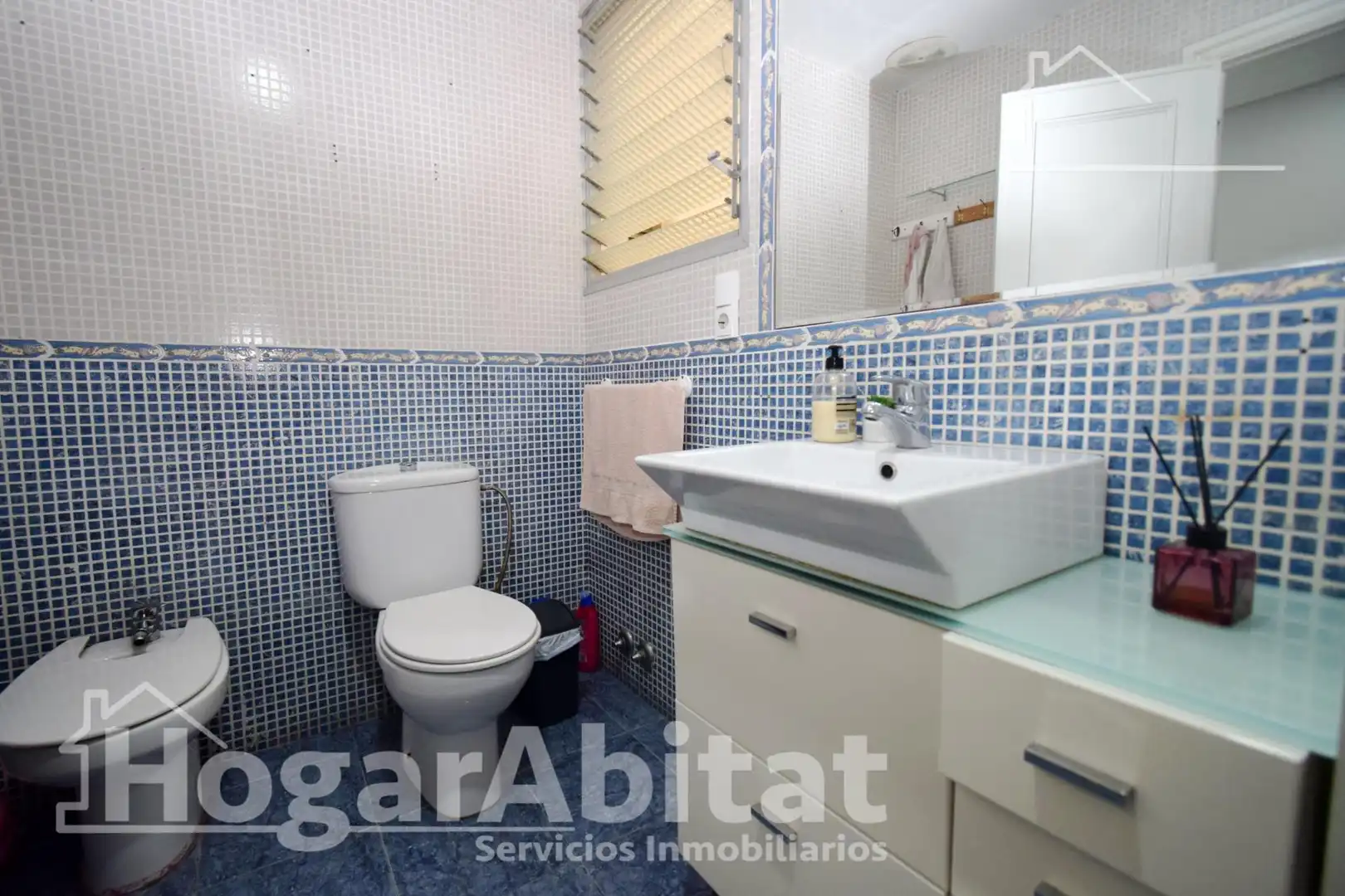 Baño de Ático en venta en Catarroja con Terraza, Trastero y Balcón