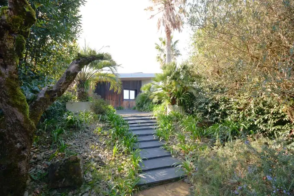 Jardí de Casa o xalet en venda en Donostia - San Sebastián  amb Aire condicionat, Calefacció i Jardí privat