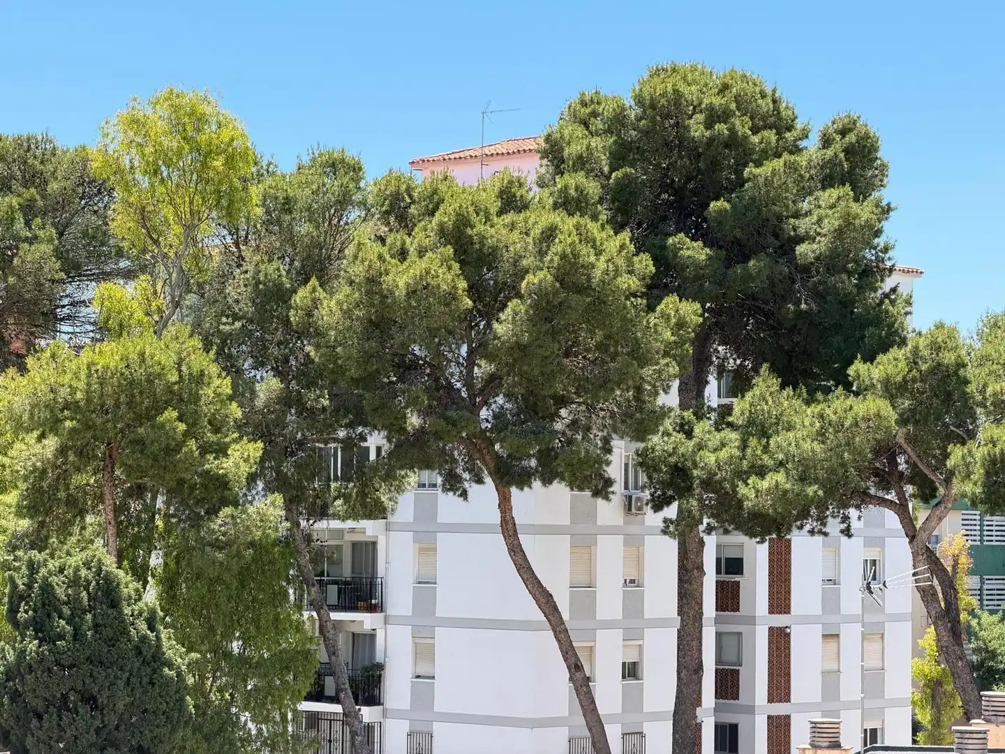 Außenansicht von Wohnungen zum Verkauf in Torremolinos mit Klimaanlage, Heizung und Terrasse
