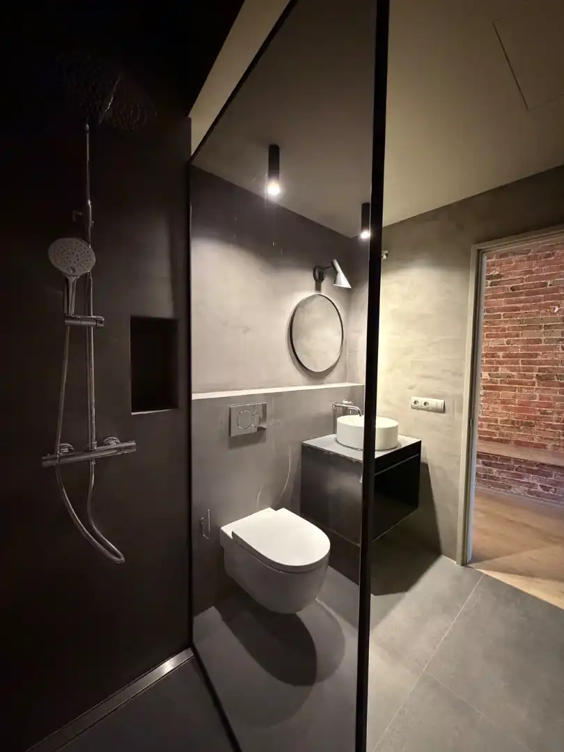Bathroom of Flat for rent in La Bisbal d'Empordà  with Air Conditioner, Heating and Private garden