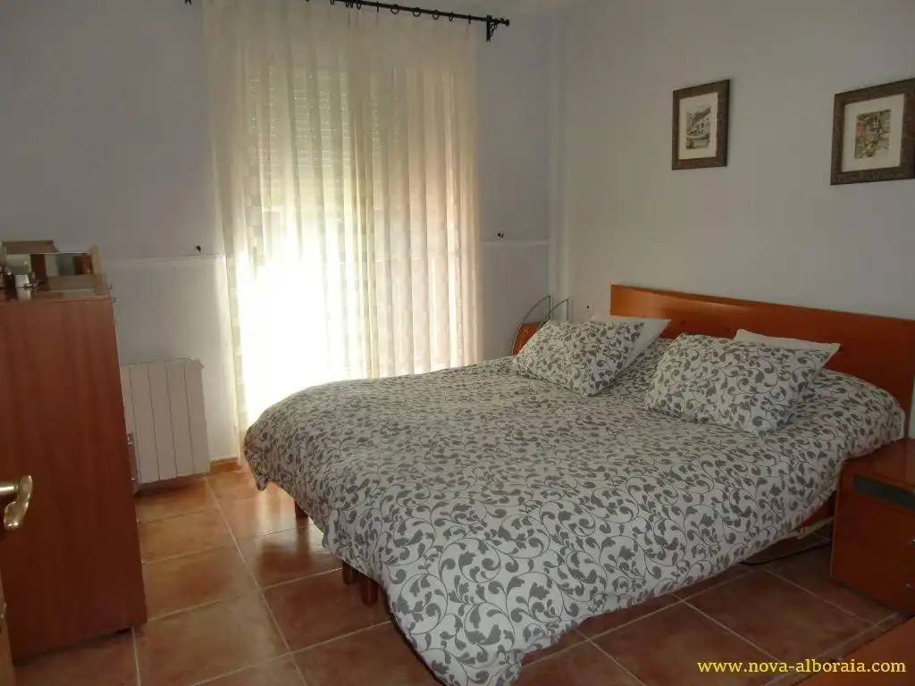 Habitación de Casa adosada en venta en Bétera con Aire acondicionado, Calefacción y Jardín privado