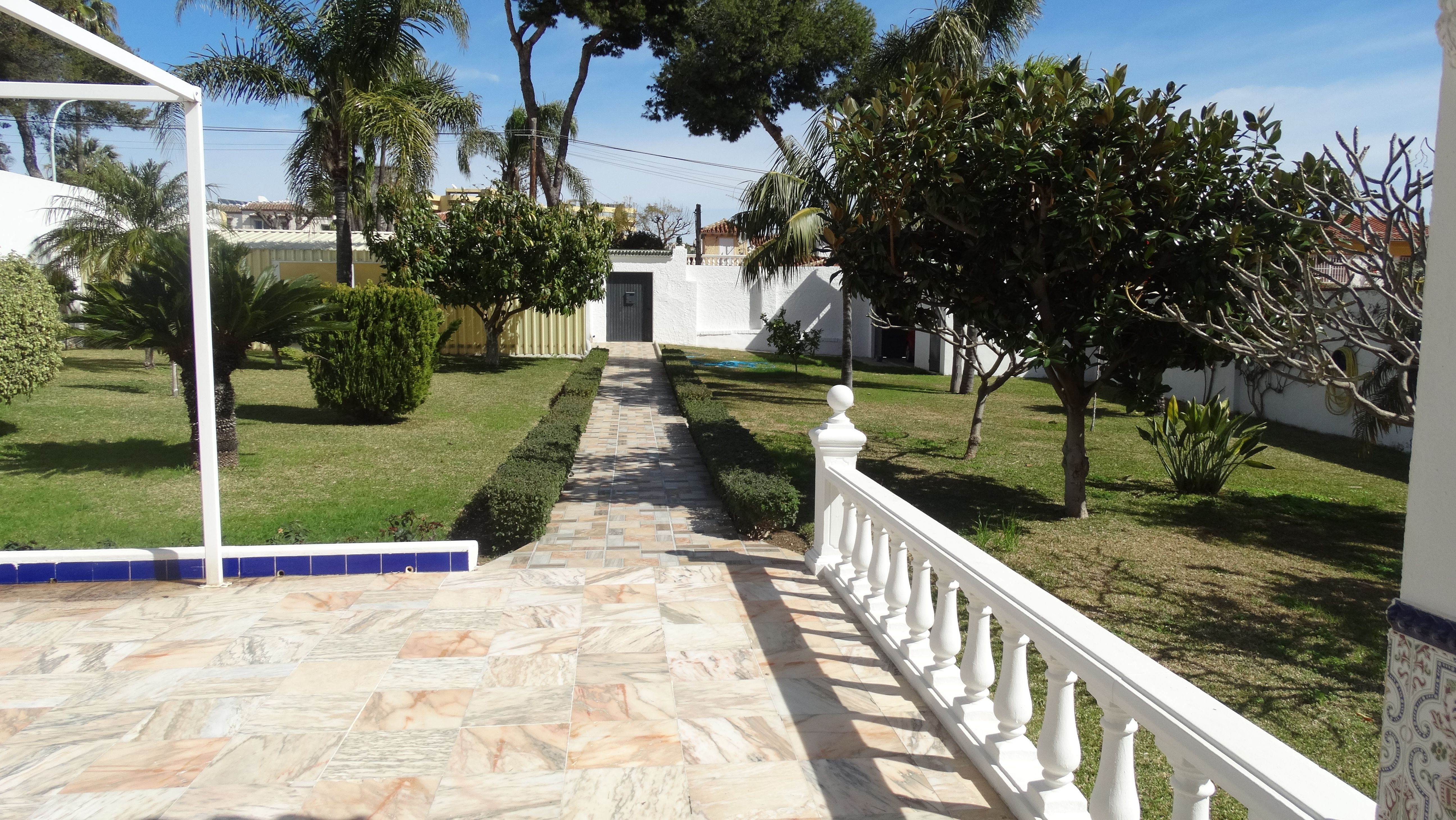 Garden of House or chalet for sale in Benalmádena  with Private garden, Swimming Pool and Oven