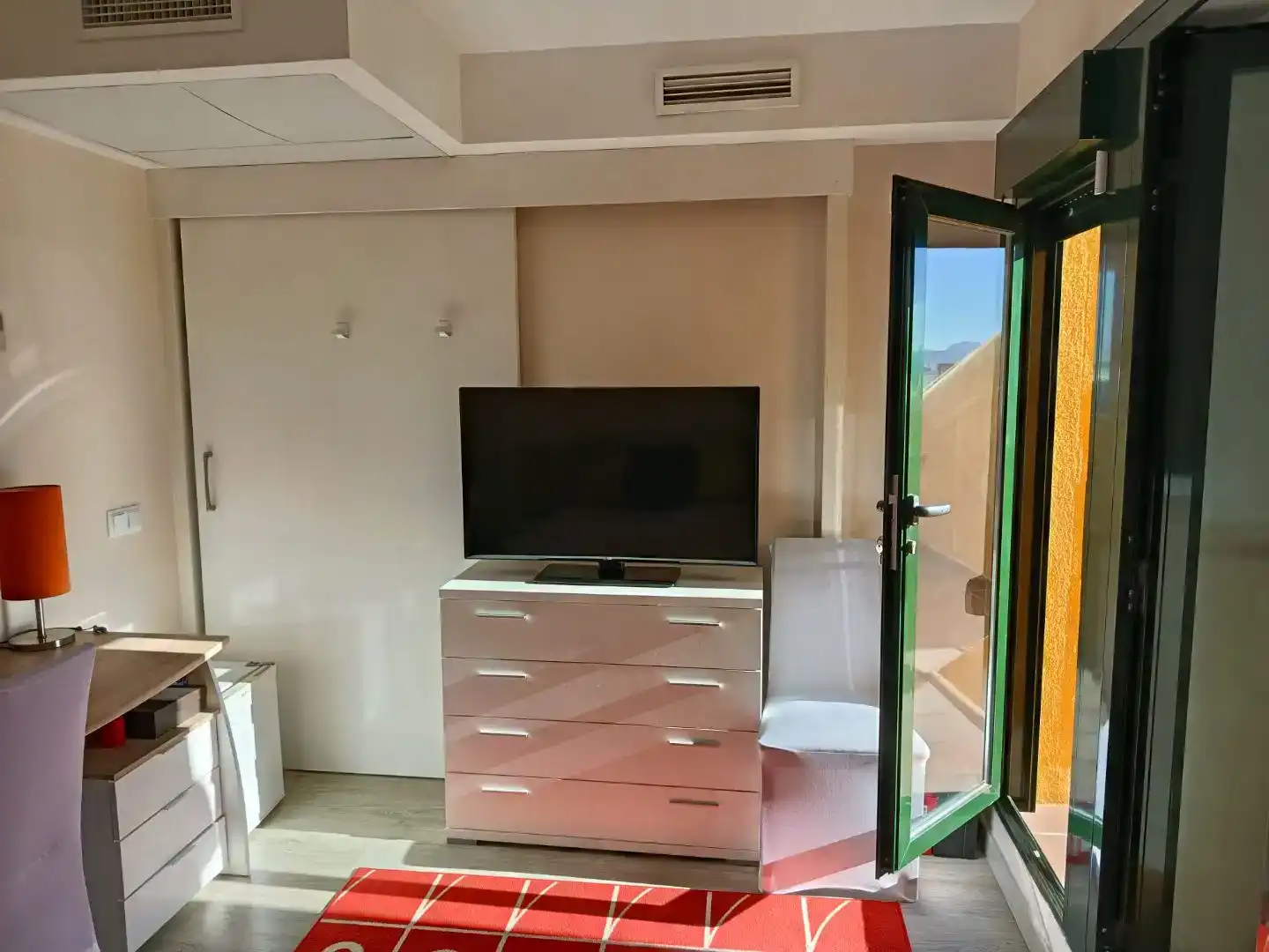 Sala d'estar de Pis en venda en Finestrat amb Aire condicionat, Piscina i Balcó