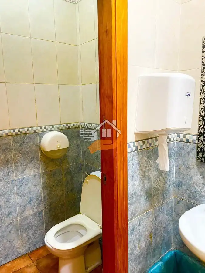 Badezimmer von Geschaftsraum zum Verkauf in Dolores mit Klimaanlage