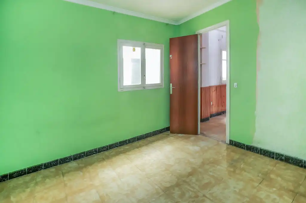 Schlafzimmer von Gebäude zum Verkauf in Sabadell