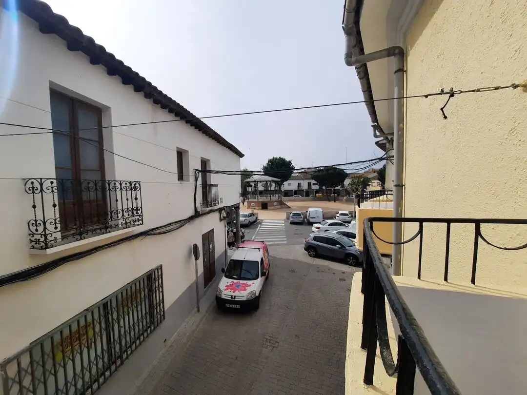 Vista exterior de Casa o xalet en venda en Escalona amb Balcó