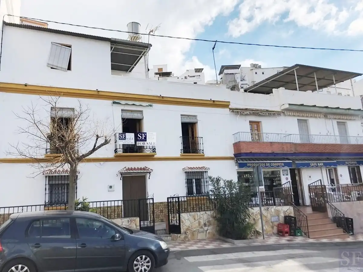 Adossat en venda a Cómpeta