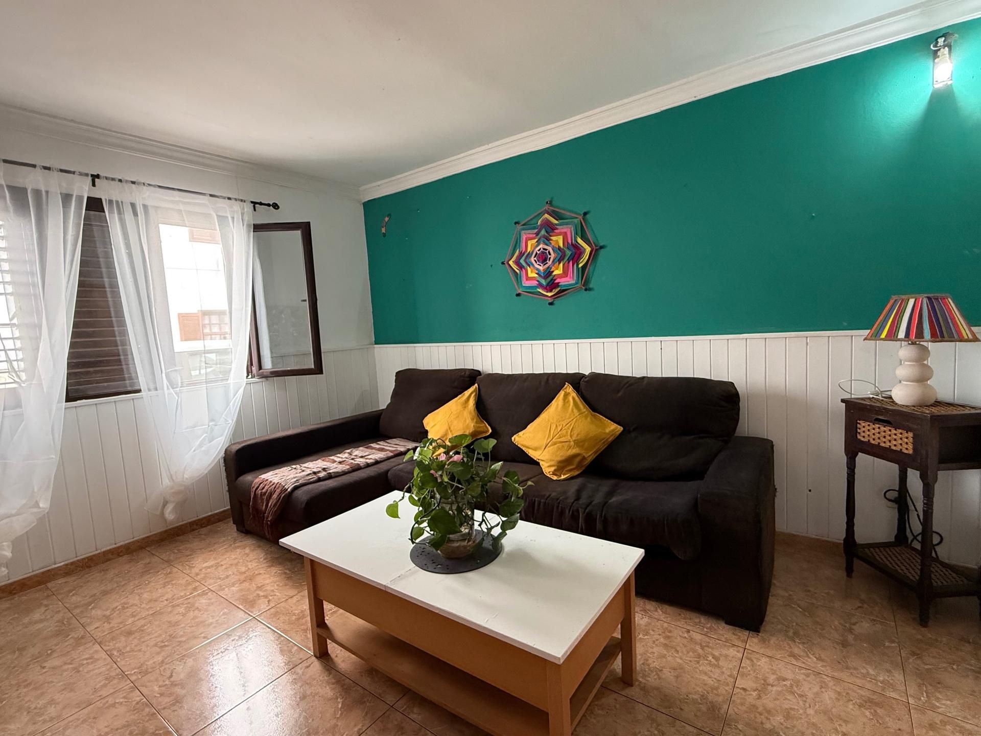 Sala d'estar de Casa adosada en venda en Arrecife amb Terrassa