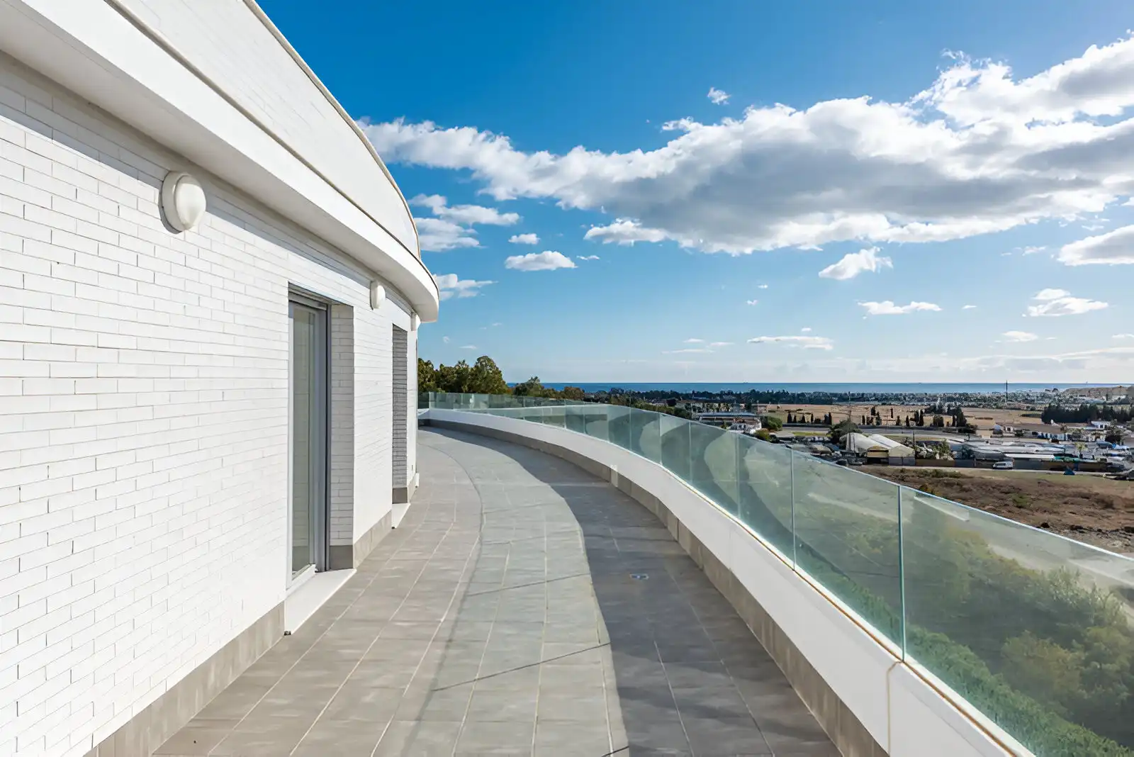 Àtic amb piscina en venda a Nueva Andalucía, imagen 2