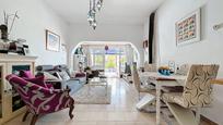 Sala d'estar de Casa o xalet en venda en L'Alfàs del Pi amb Aire condicionat, Calefacció i Jardí privat