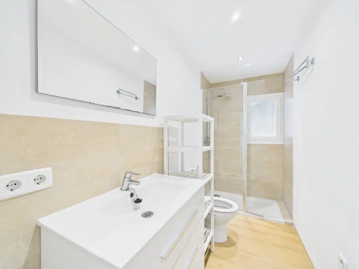 Badezimmer von Erdgeschoss zur Miete in  Palma de Mallorca mit Möbliert