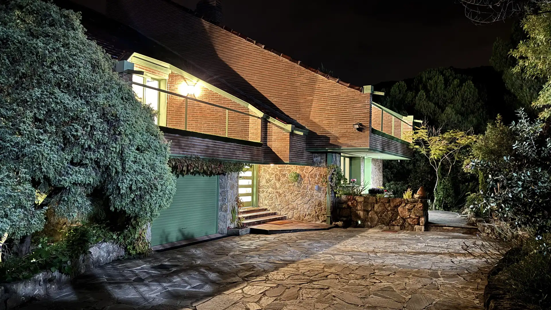 Vista exterior de Casa o xalet en venda en Collado Villalba amb Calefacció, Jardí privat i Terrassa