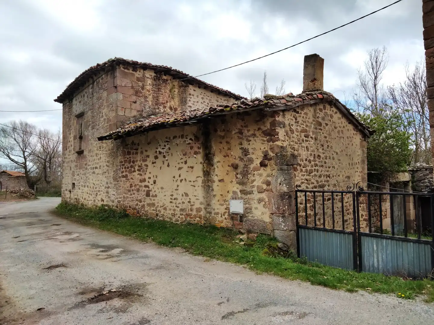 Exterior view of Houses for sale in Valdeolea