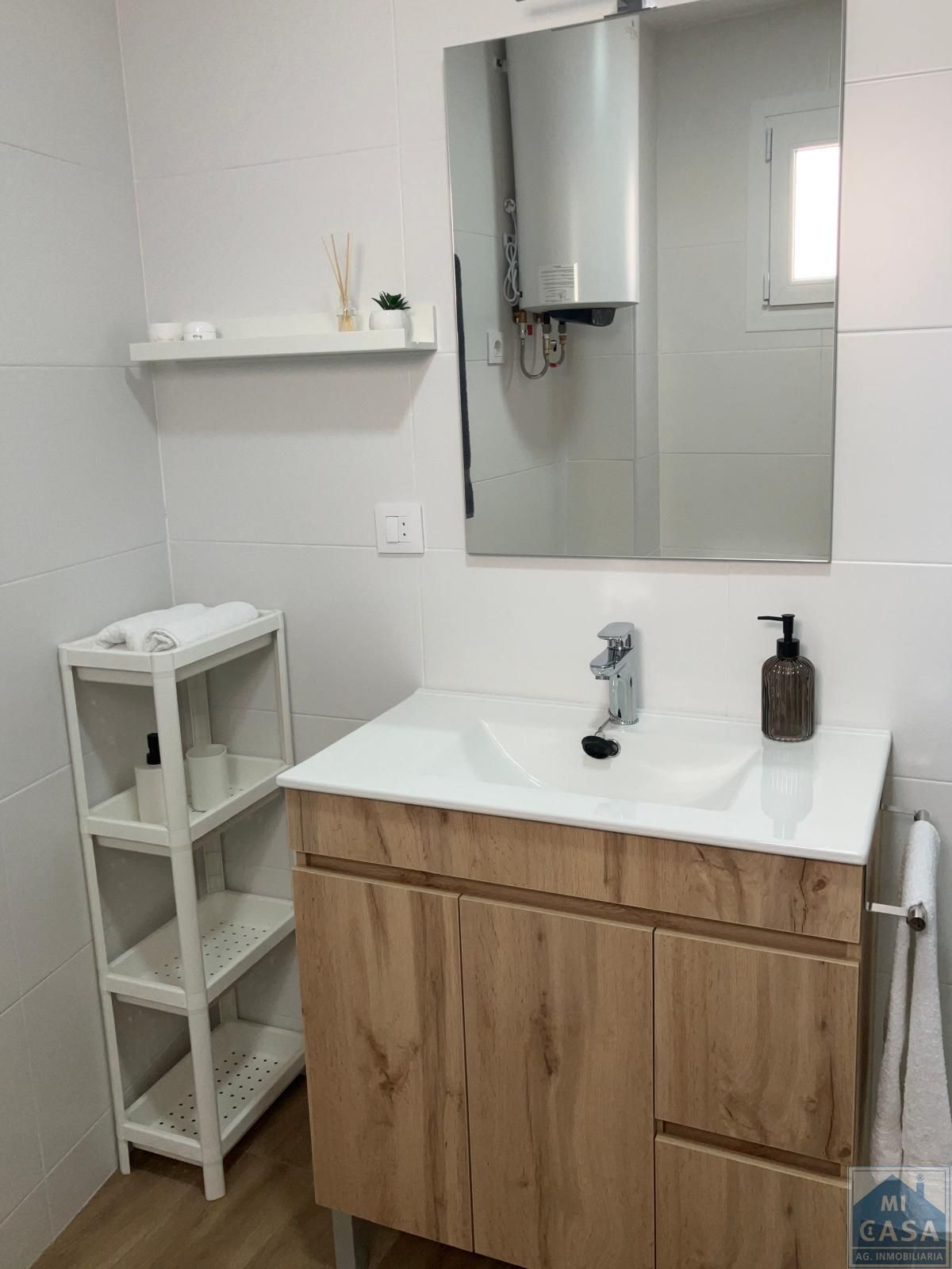 Baño de Piso de alquiler en Mérida con Aire acondicionado, Calefacción y Amueblado