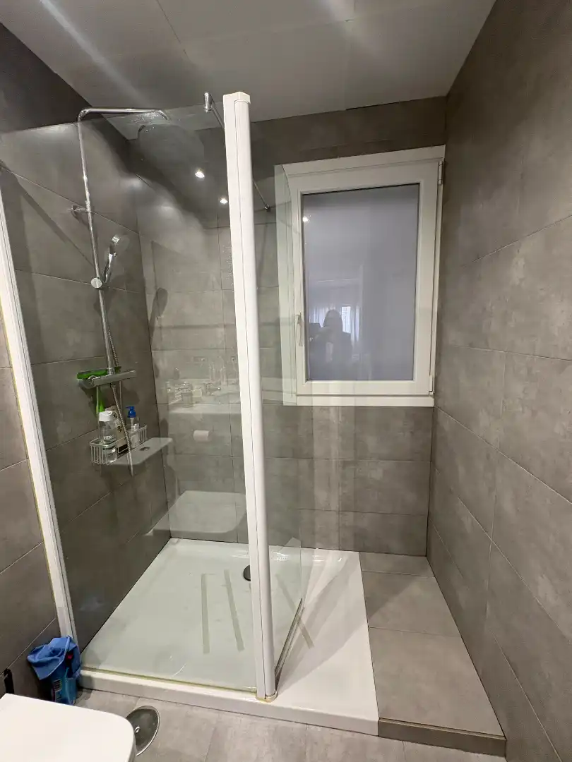 Baño de Piso en venta en Málaga con Aire acondicionado, Amueblado y Horno