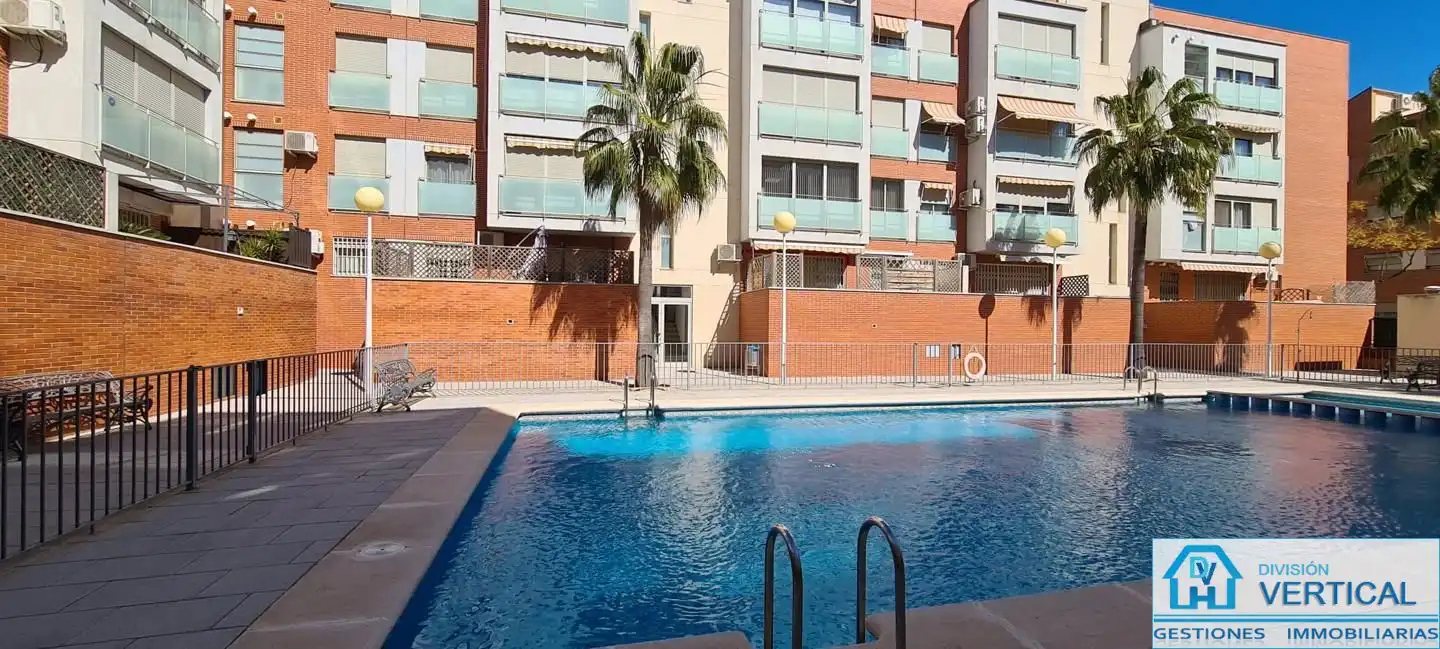 Piscina de Piso en venta en Manises con Aire acondicionado, Calefacción y Trastero