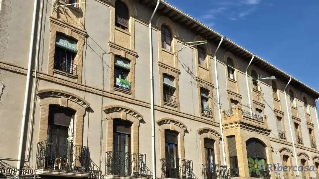 Pis en venda a Avenida la Rioja 18, imagen 3