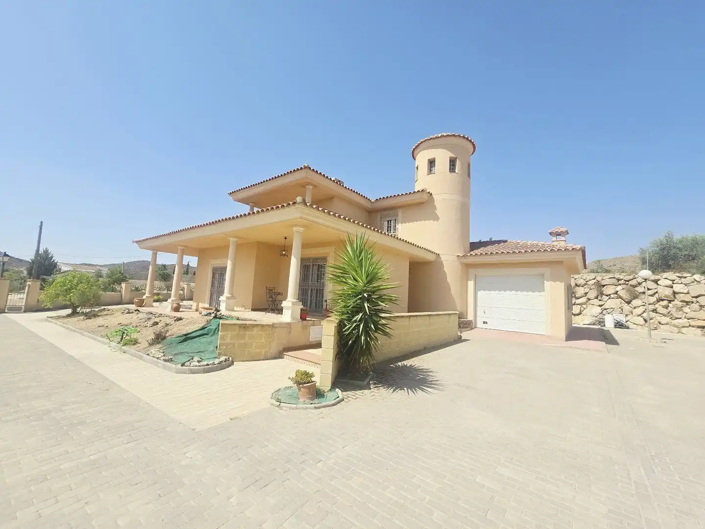 Außenansicht von Haus oder Chalet zum Verkauf in Sorbas mit Klimaanlage, Privatgarten und Terrasse
