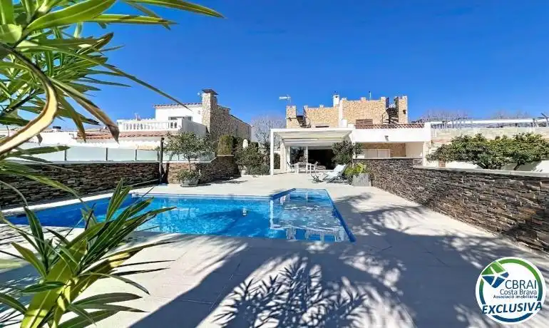 Swimming pool of Houses for sale in Empuriabrava  with Heating, Terrace and Swimming Pool