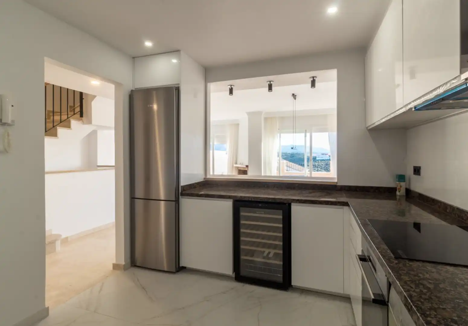 Casa a schiera con terrazza in vendita a La Duquesa, imagen 9
